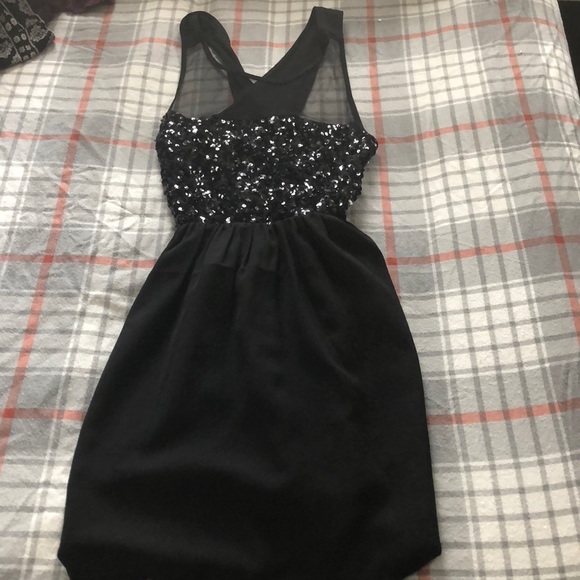 Dresses & Skirts - Dress